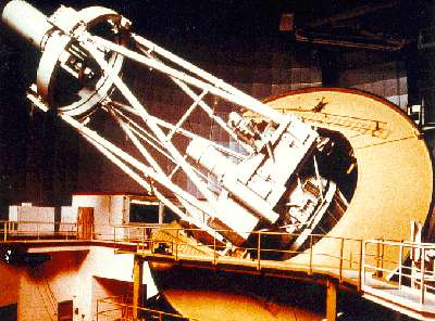 Das riesige 3,9 Meter Anglo-Australian Teleskop